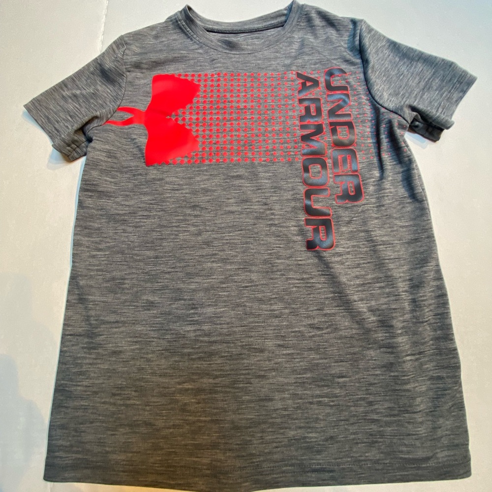 Under Armour T-shirt - Picture 1 of 2